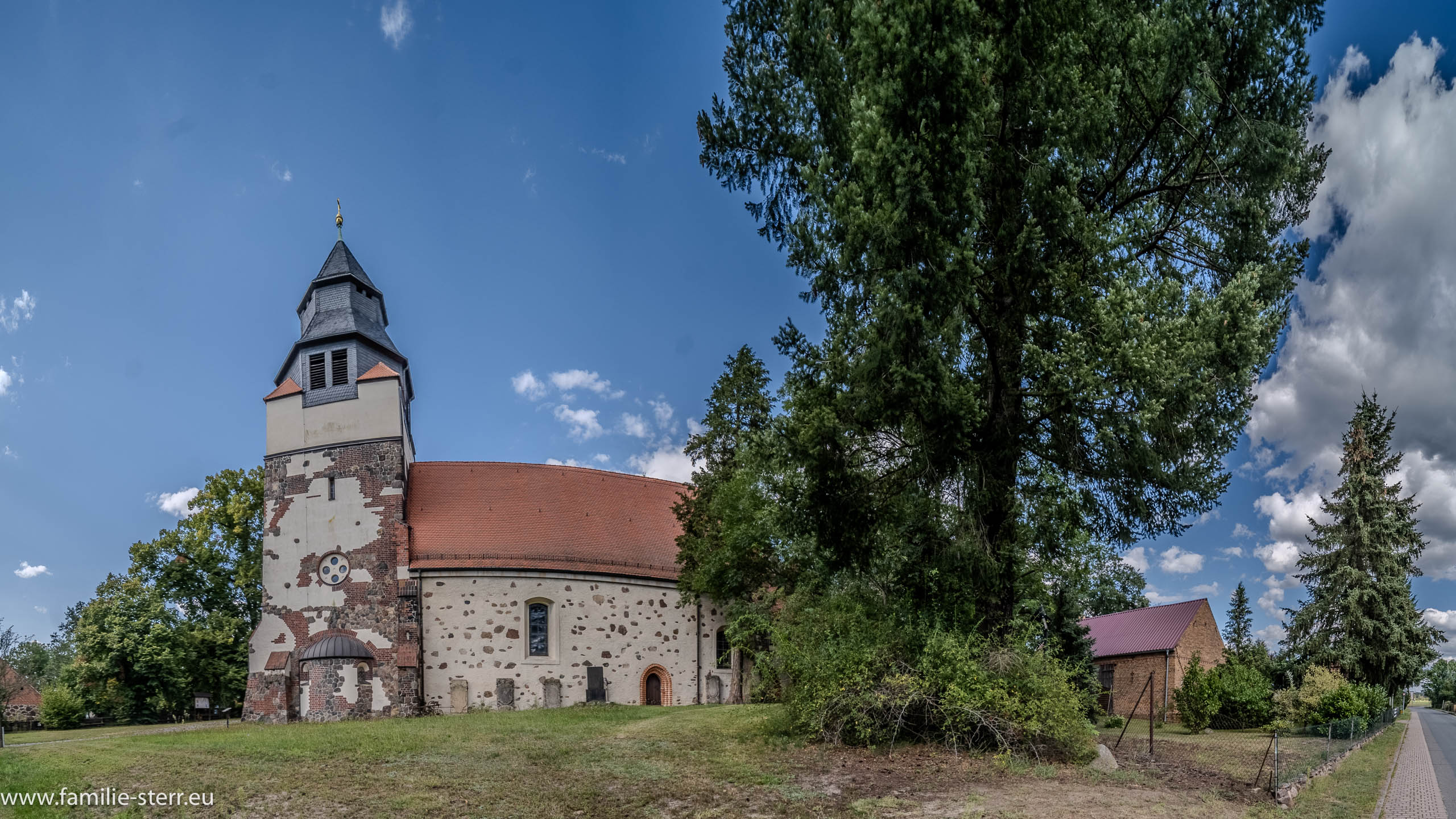 Kirche St. Martin Hornow