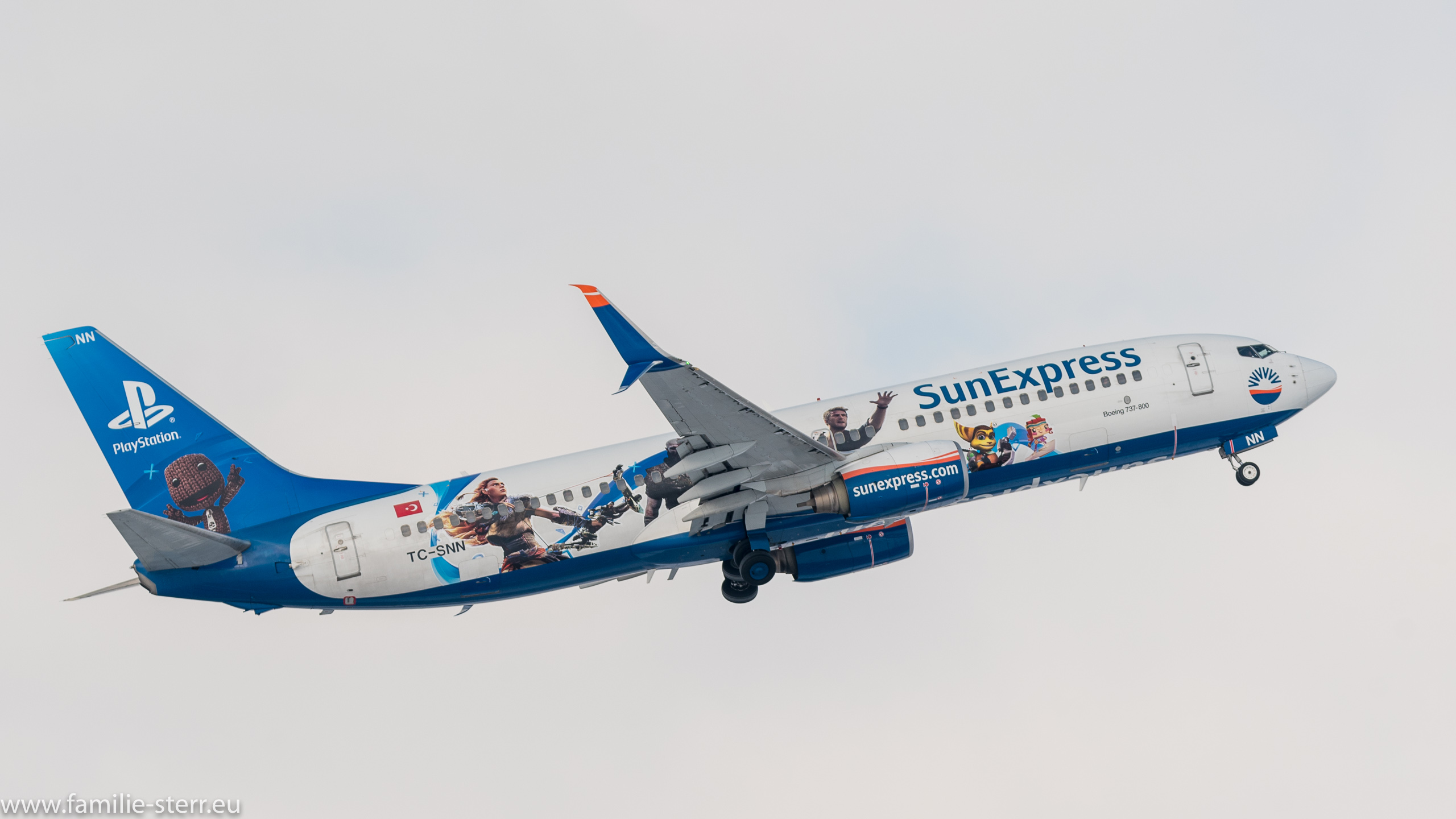 B737-TC-SNN_-5.jpg