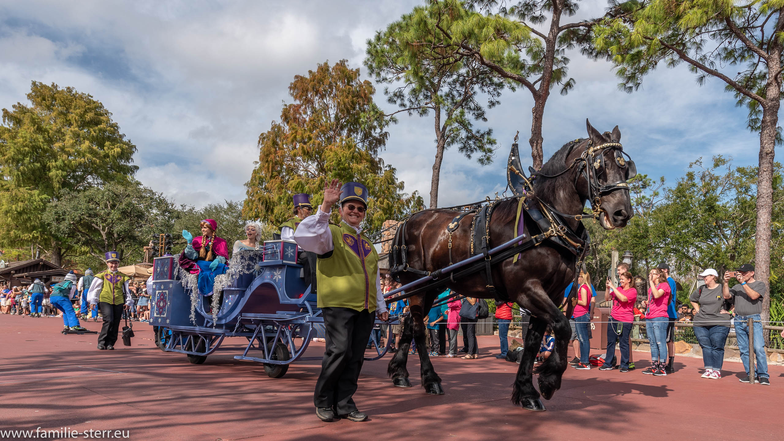 Mickey's Very Merry Christmas Parade