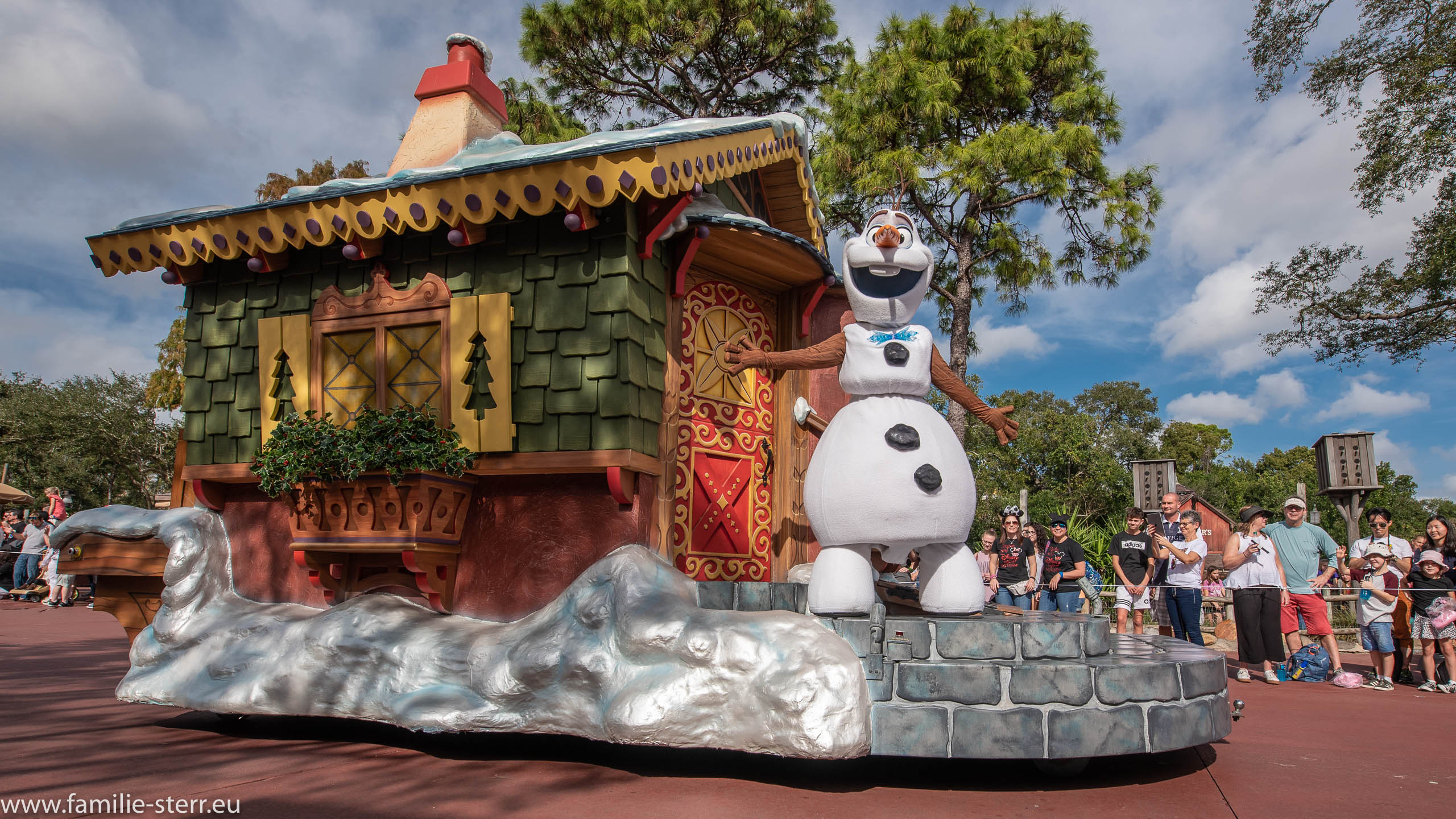 Mickey's Very Merry Christmas Parade