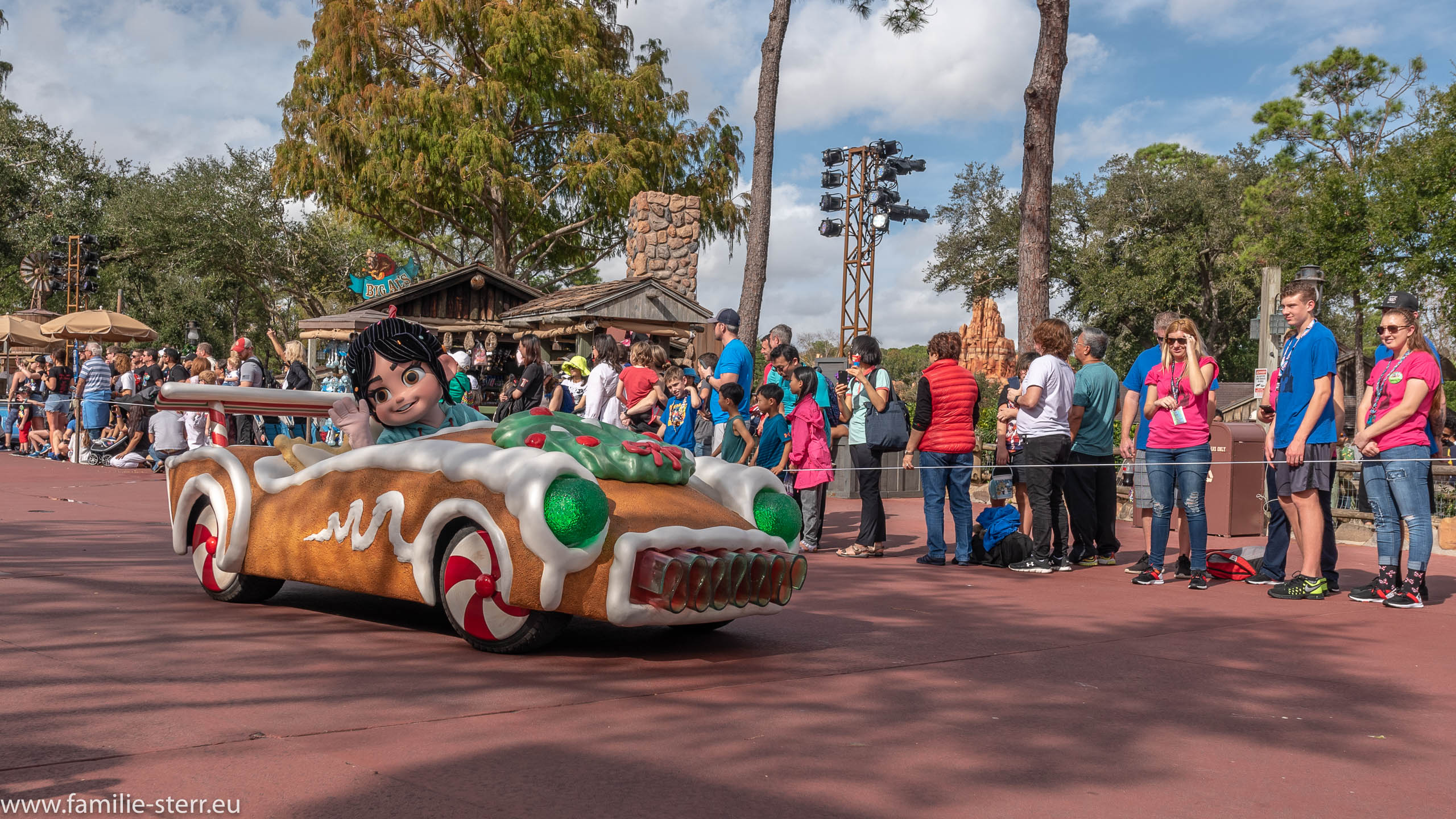 Mickey's Very Merry Christmas Parade