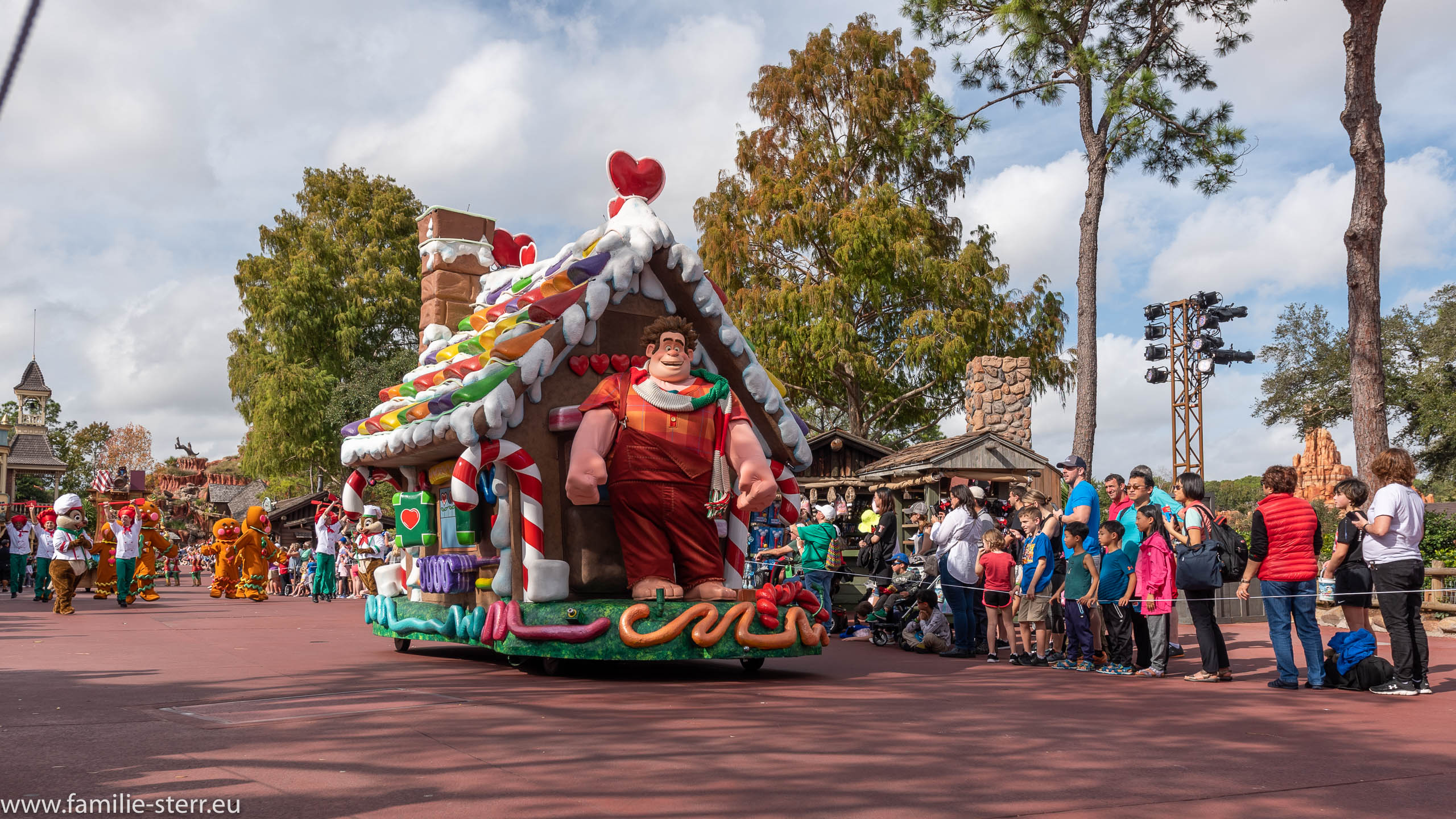 Mickey's Very Merry Christmas Parade