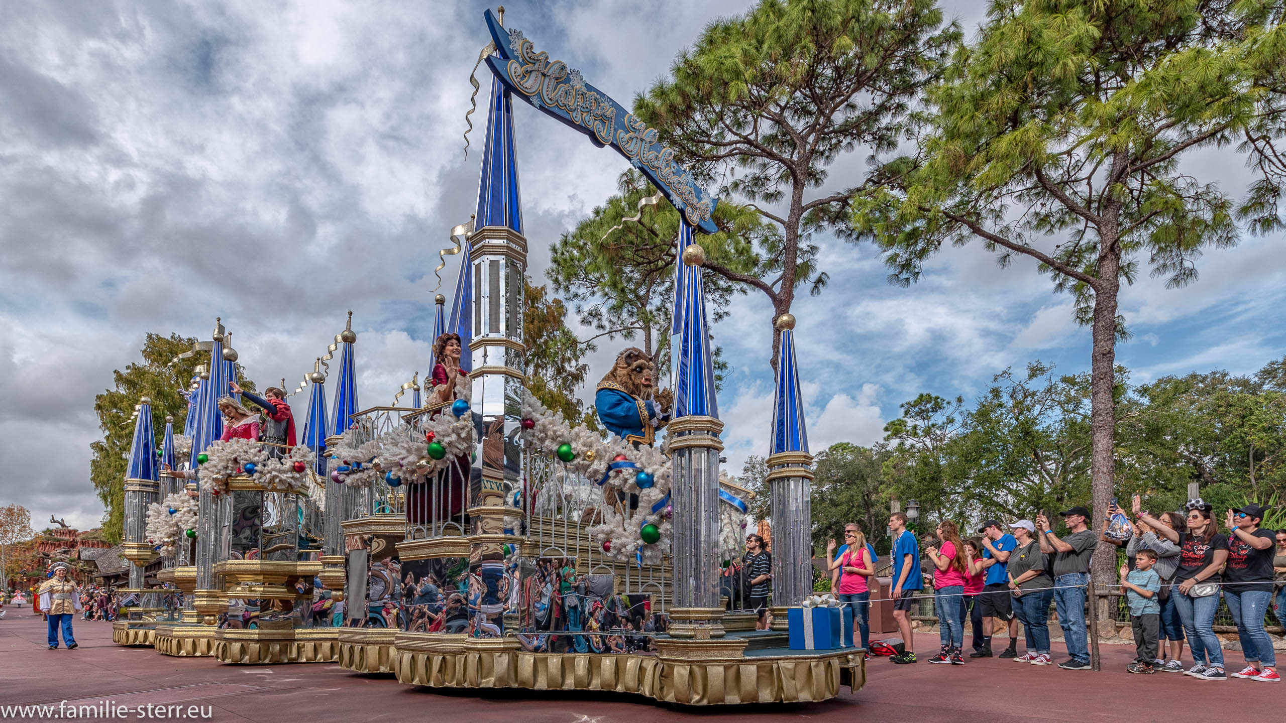 Mickey's Very Merry Christmas Parade